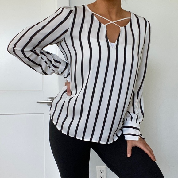 Gorgeous Striped Express Blouse - Picture 6 of 12